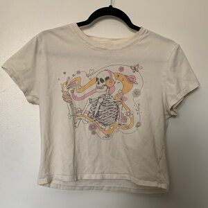 American Eagle White Skeleton 💀 🦋 🌺 🪐 Graphic Tee